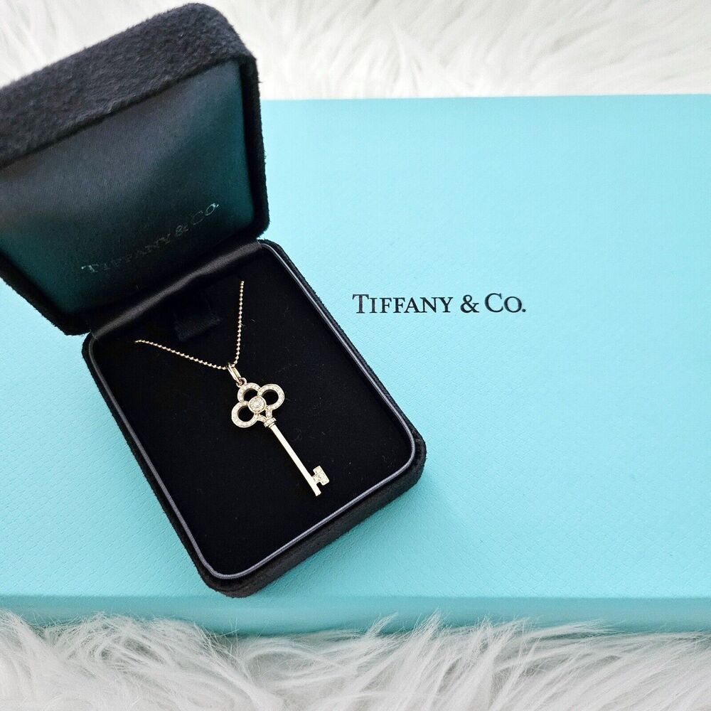 $5,200++ Tiffany & Co. 18k Rose Gold Diamond Crown Key Pendant Necklace - Picture 2 of 10